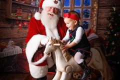 Santa2021_CourtneySanders-35